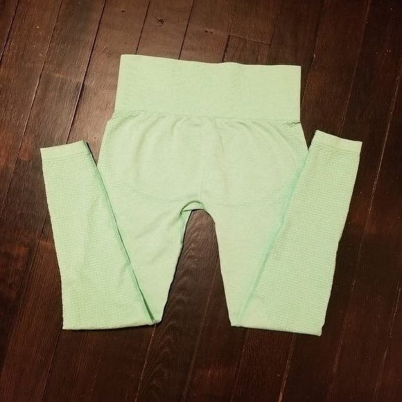 Gymshark Vital Seamless Leggings (Pistachio) - Picture 4 of 6